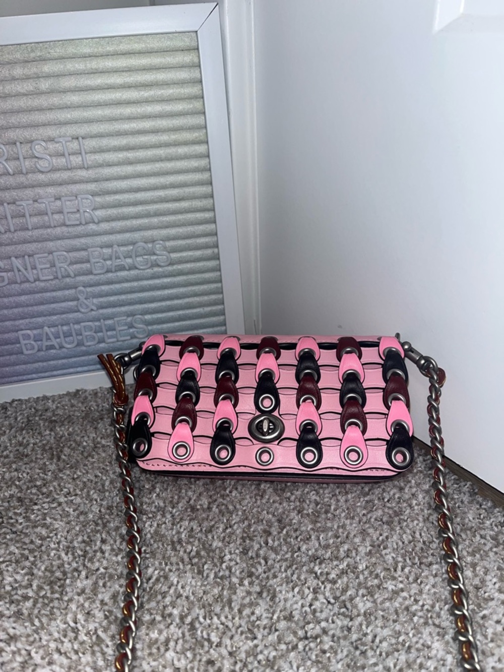 Coach Dinkier w/Colorblock Coach Link Crossbody - Picture 3 of 11